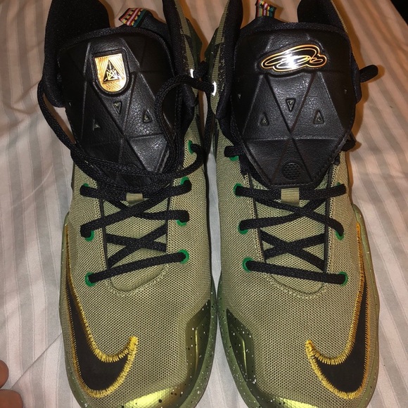 Too small - Picture 4 of 6